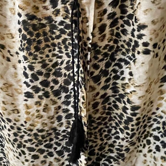 Leopard top, XL - Picture 2 of 3